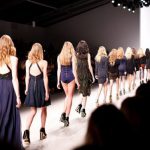 Een bezoekje brengen aan een modeshow